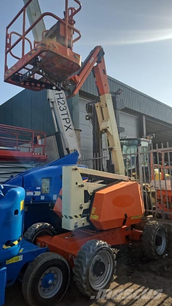 JLG 340 AJ Gelenkteleskoparbeitsbühnen