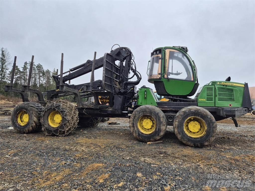 John Deere 1210E Forwarder