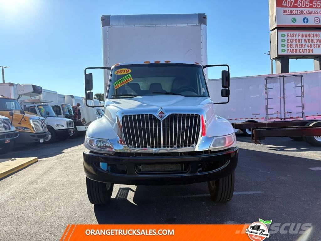 International 4300 Kofferaufbau