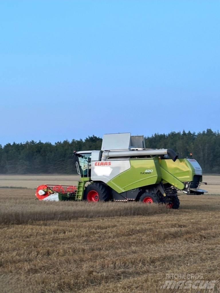CLAAS Tucano 420 Mähdrescher