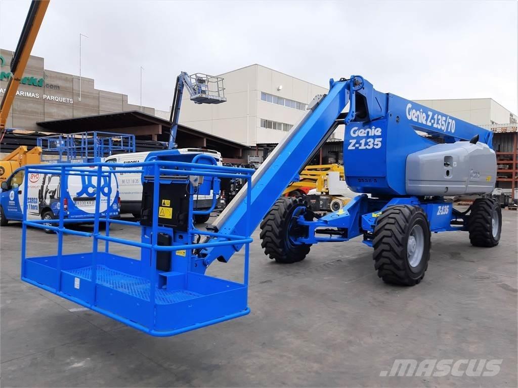 Genie Z135 70 Gelenkteleskoparbeitsbühnen