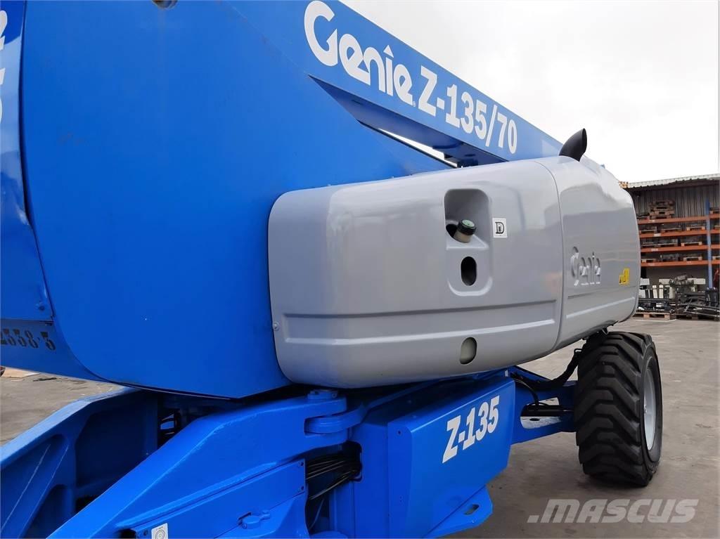 Genie Z135 70 Gelenkteleskoparbeitsbühnen