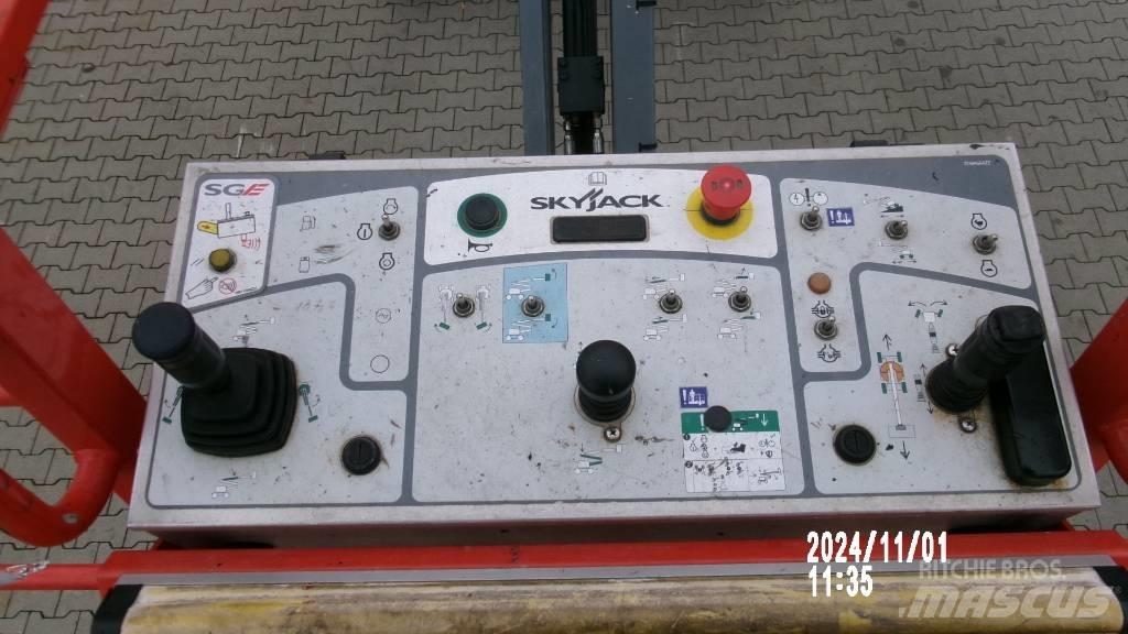 SkyJack SJ 51 AJ Gelenkteleskoparbeitsbühnen
