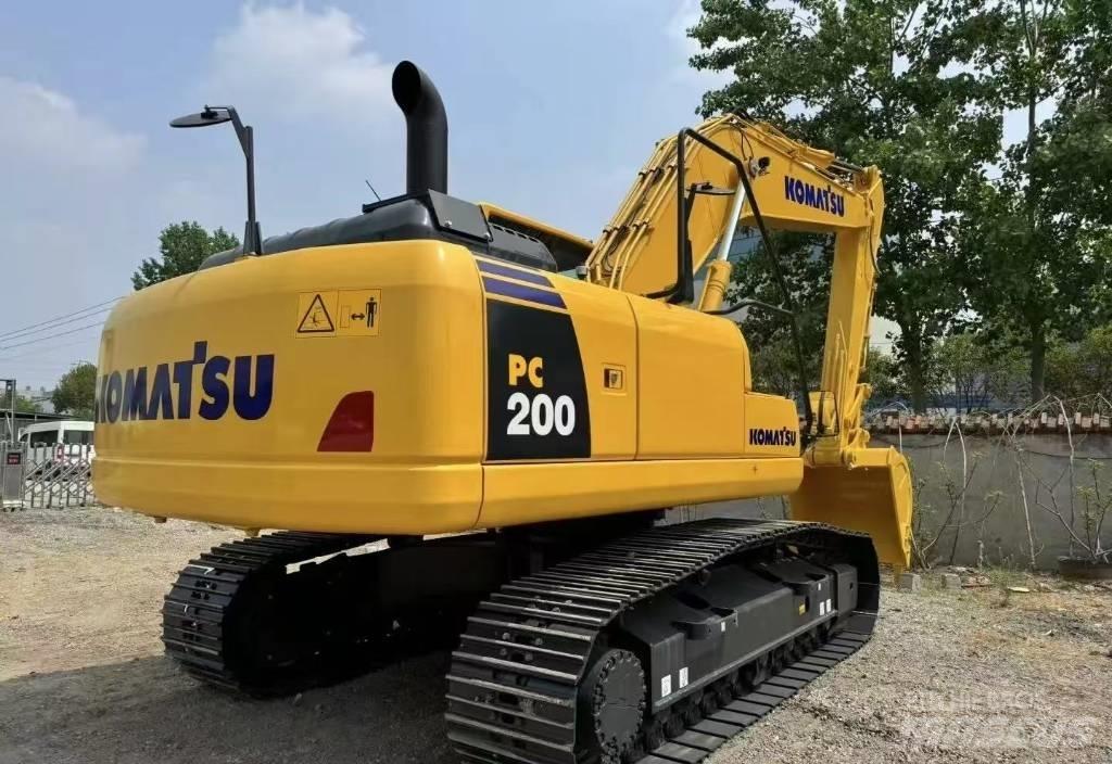 Komatsu PC 200-8 Raupenbagger