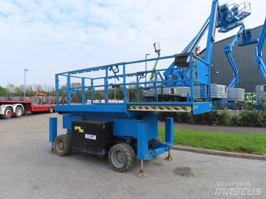 Genie GS 3369 RT Scheren-Arbeitsbühnen