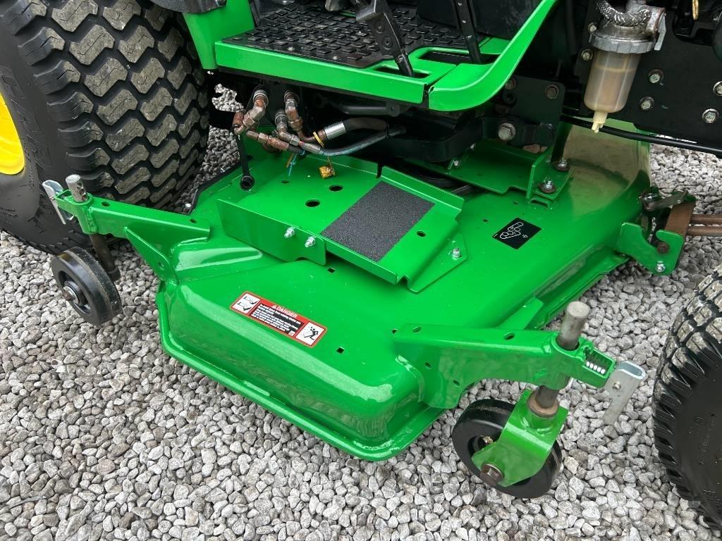 John Deere 2032R Kleintraktoren