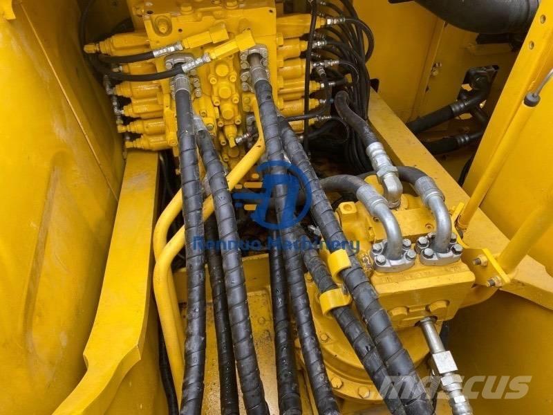 Komatsu PC200-7 Raupenbagger