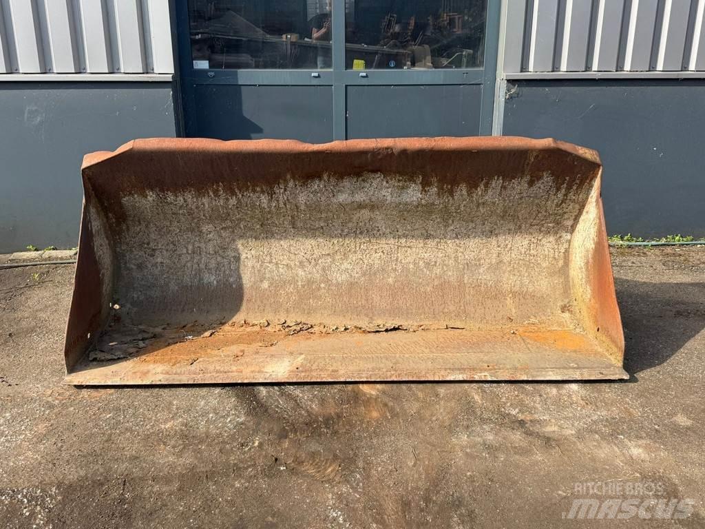  Onbekend WG-2400 Schaufeln