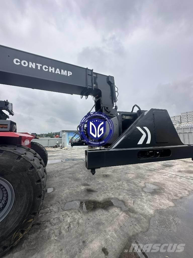 Kalmar DRF 450 Reach-Stacker