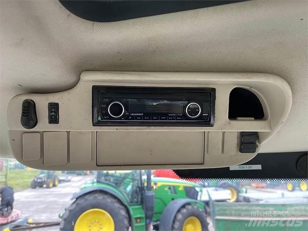 John Deere 6155R Traktoren