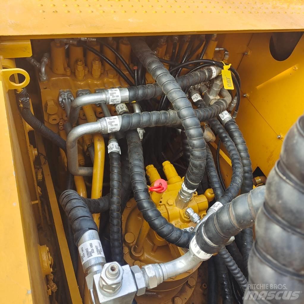 CAT 320D Raupenbagger
