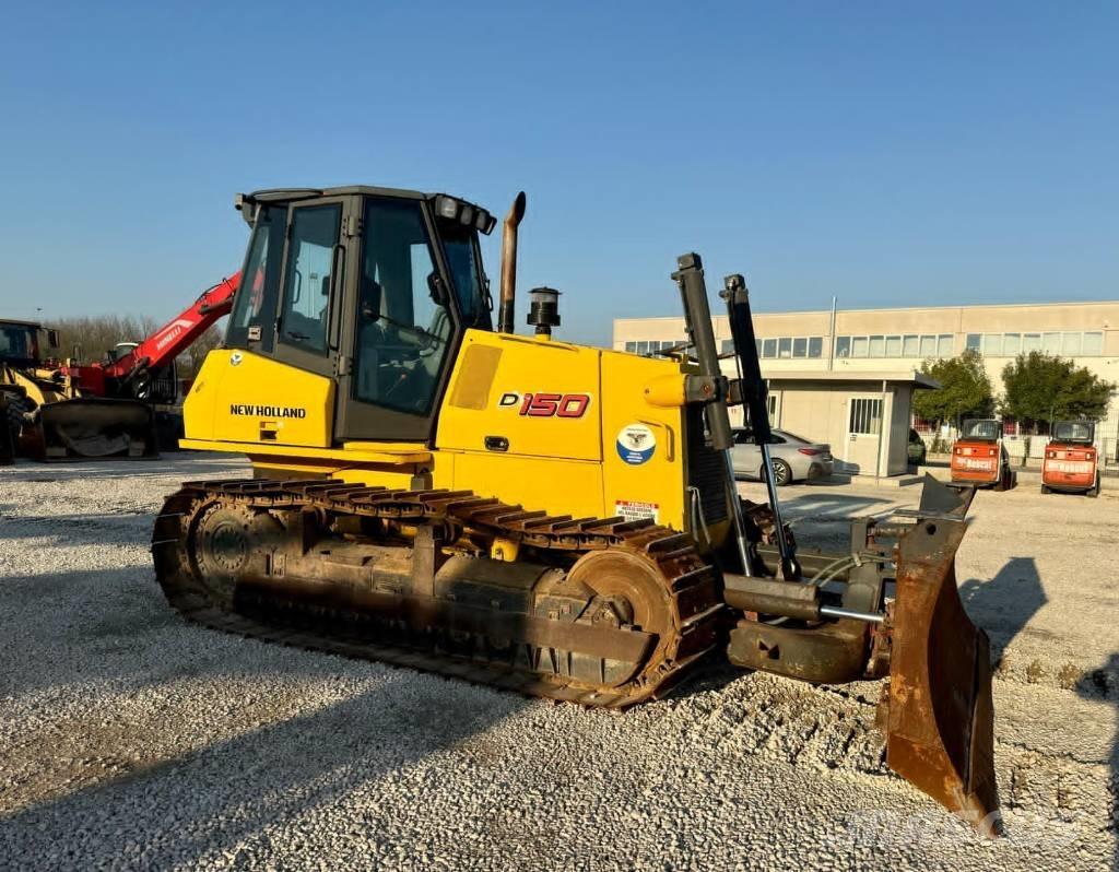 New Holland D 150 Bulldozer