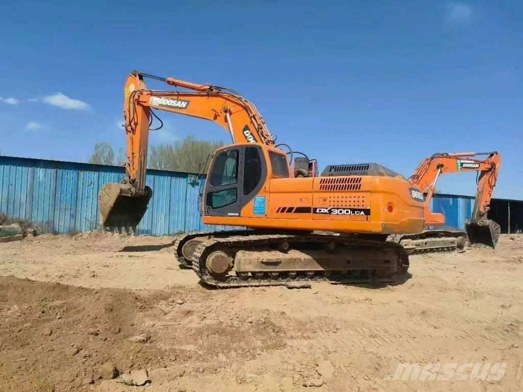 Doosan DX300LC-9 Raupenbagger