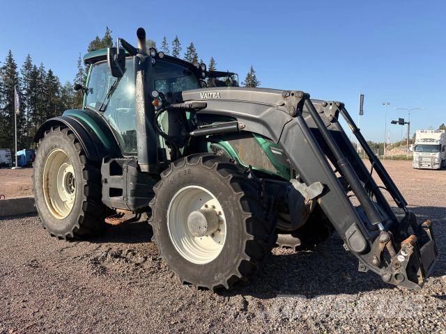 Valtra T234 Direct Traktoren