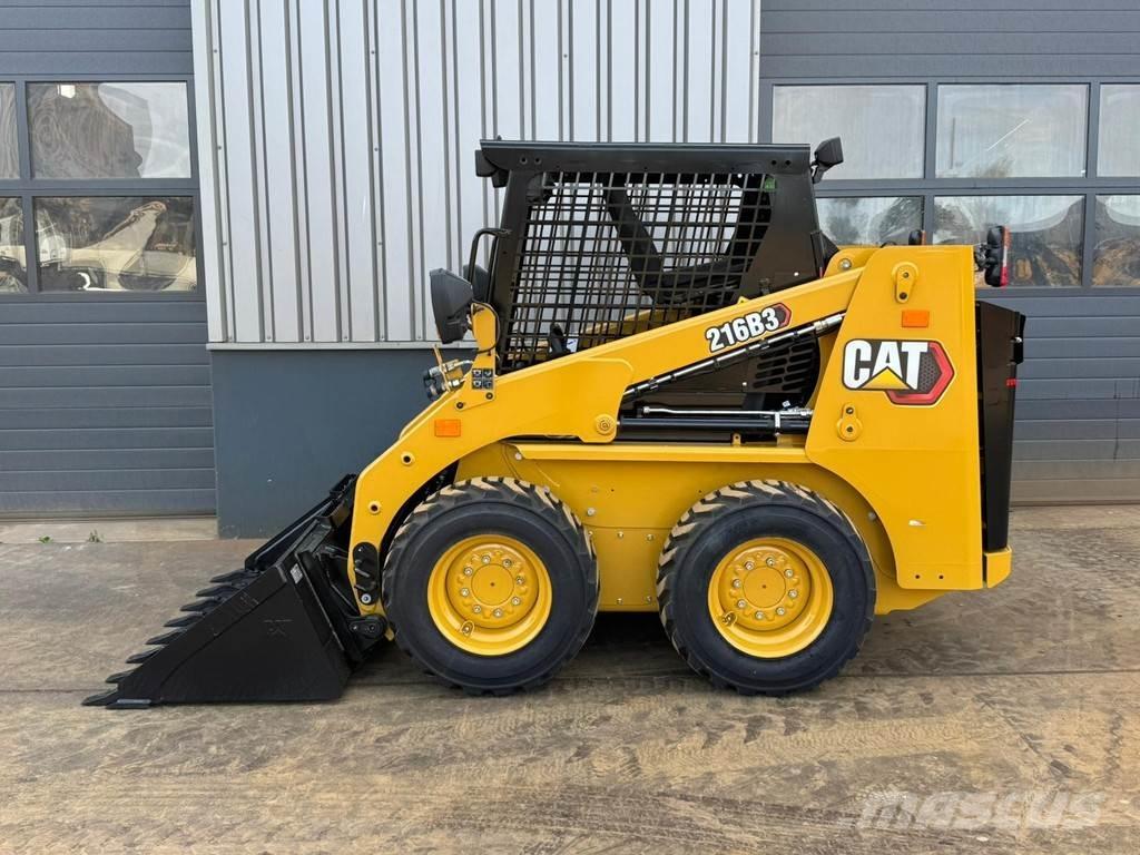 CAT 216B3 Radlader