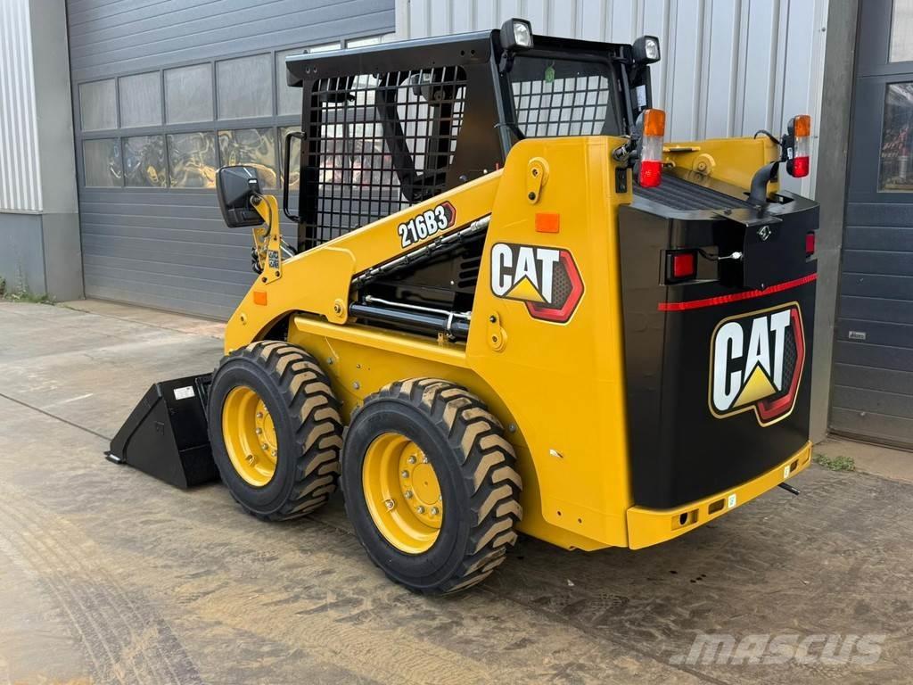 CAT 216B3 Radlader