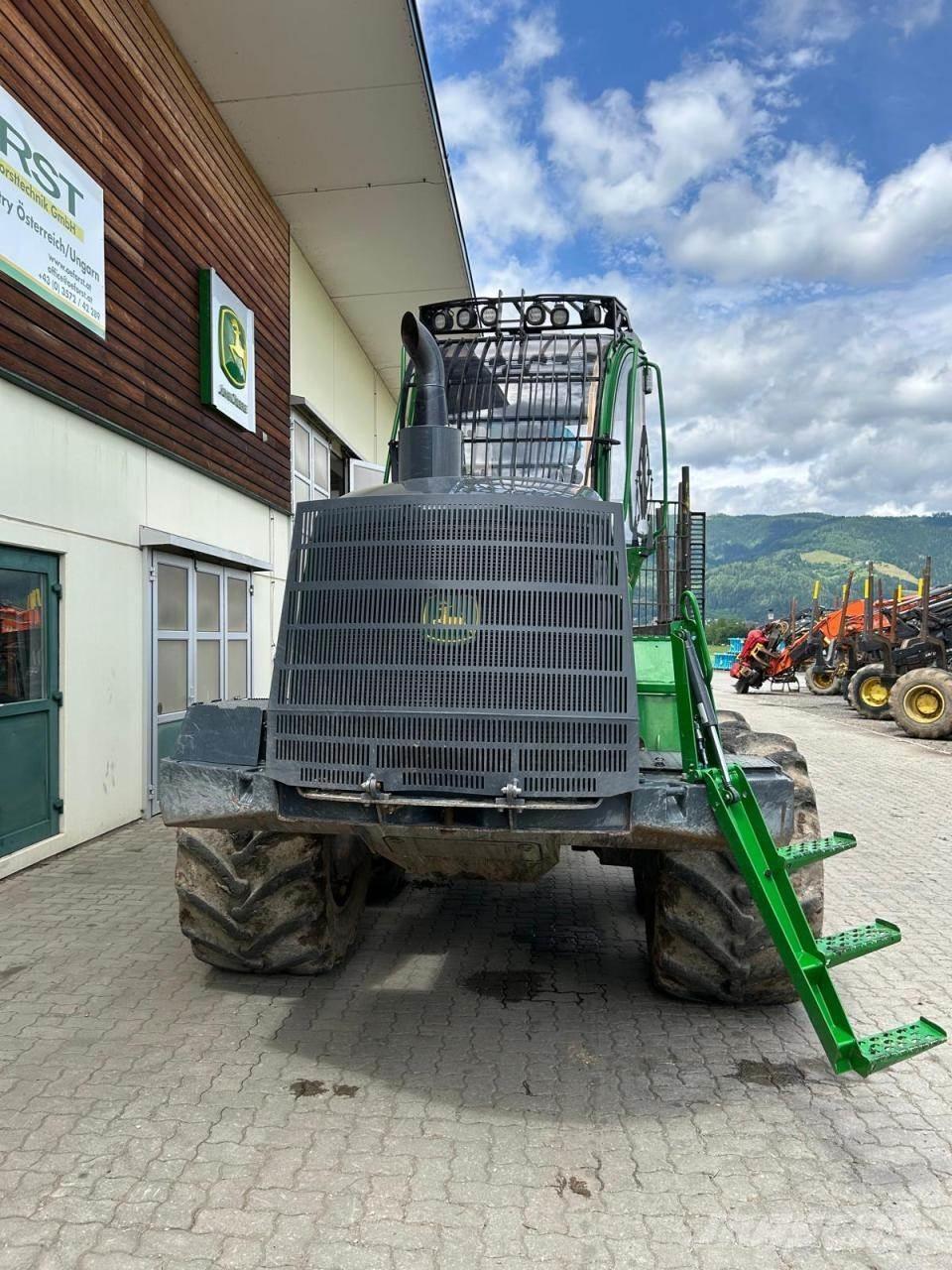 John Deere 1510 G Forwarder