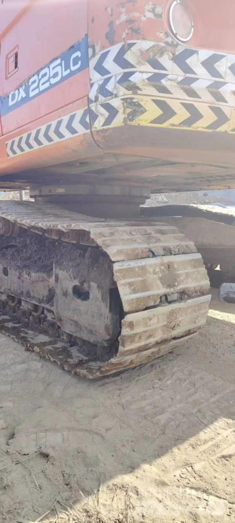 Doosan DX 225LC Raupenbagger