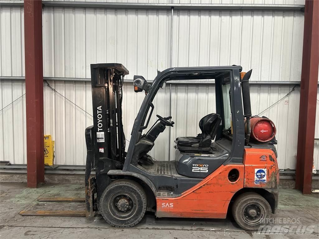 Toyota 02-8FGF25 Gasstapler
