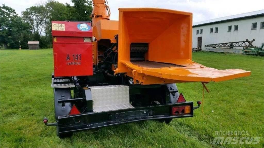 Jensen A141 Holzhäcksler