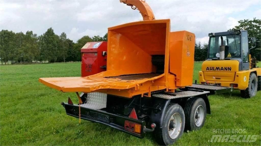 Jensen A141 Holzhäcksler