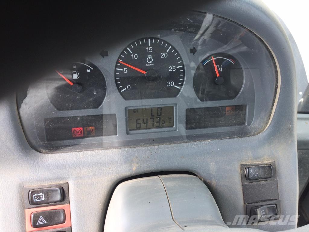 Valtra N123 Traktoren