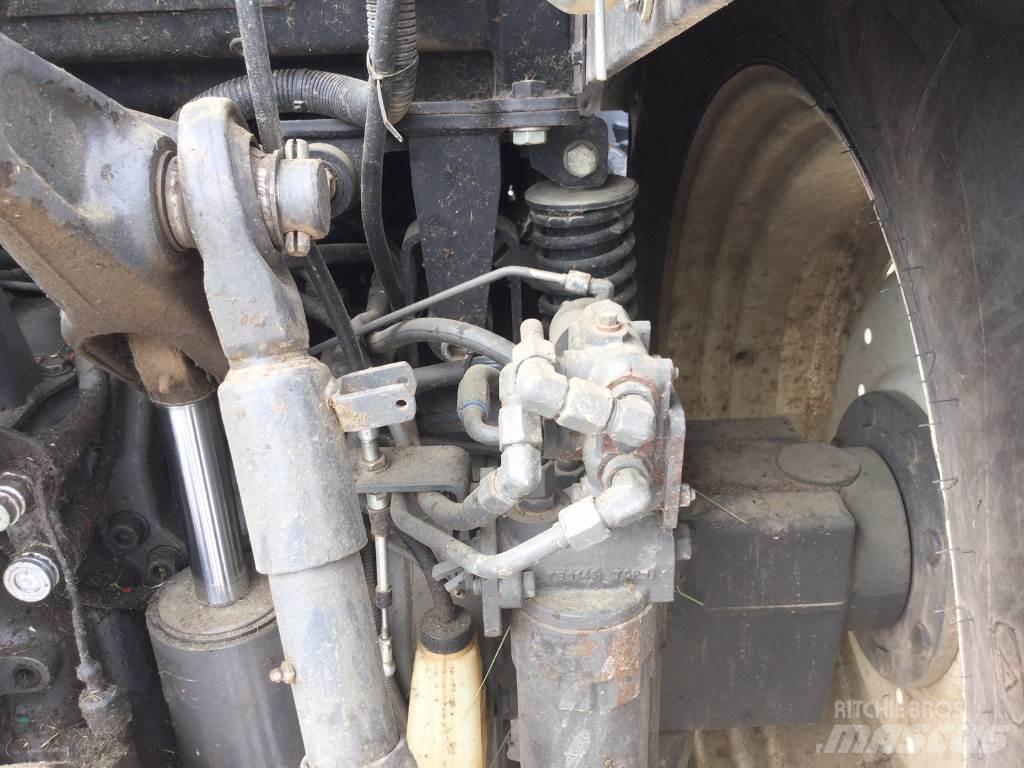 Valtra N123 Traktoren