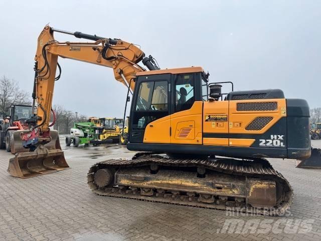 Hyundai HX 220 L Raupenbagger