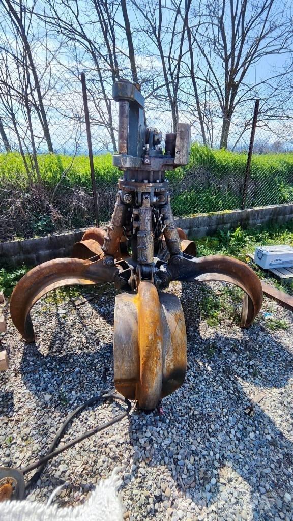 Liebherr LH 30 M Materialumschlag