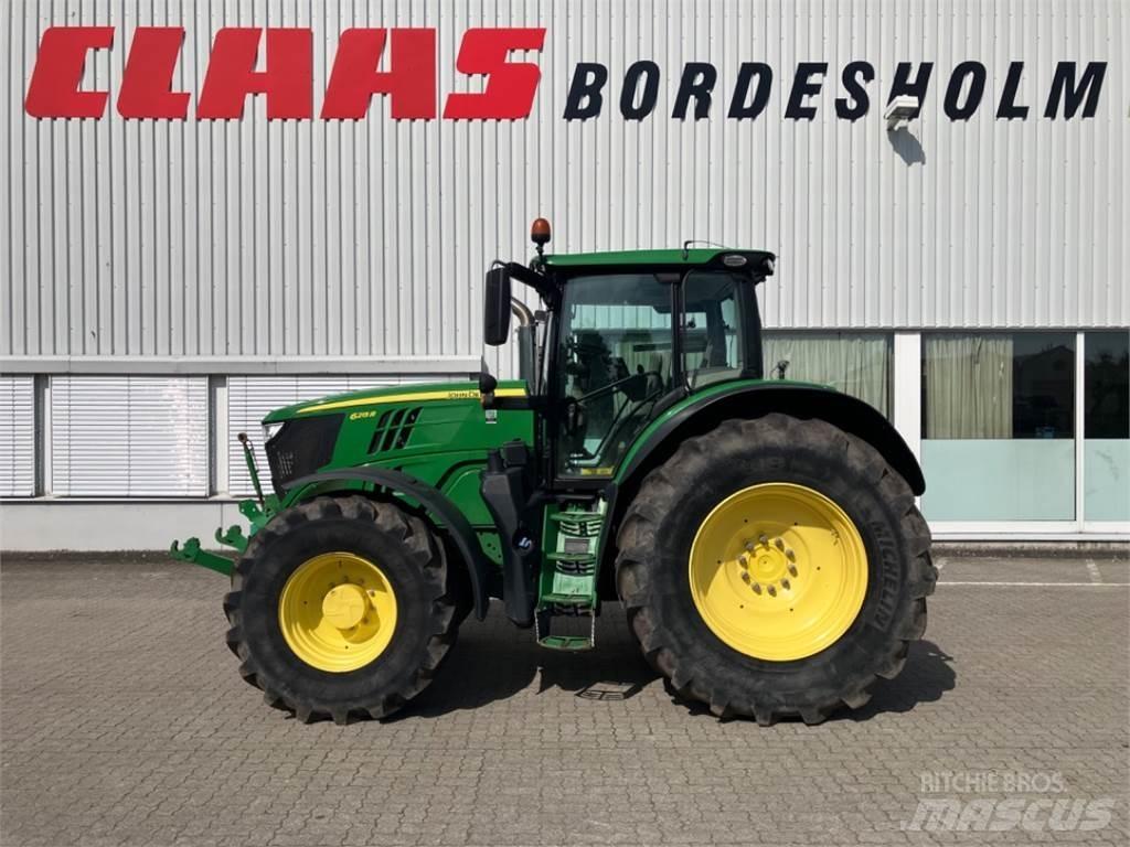 John Deere 6215 R Traktoren