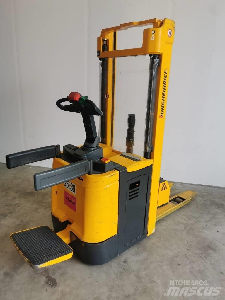 Jungheinrich ERC 214 Selbstfahrstapler