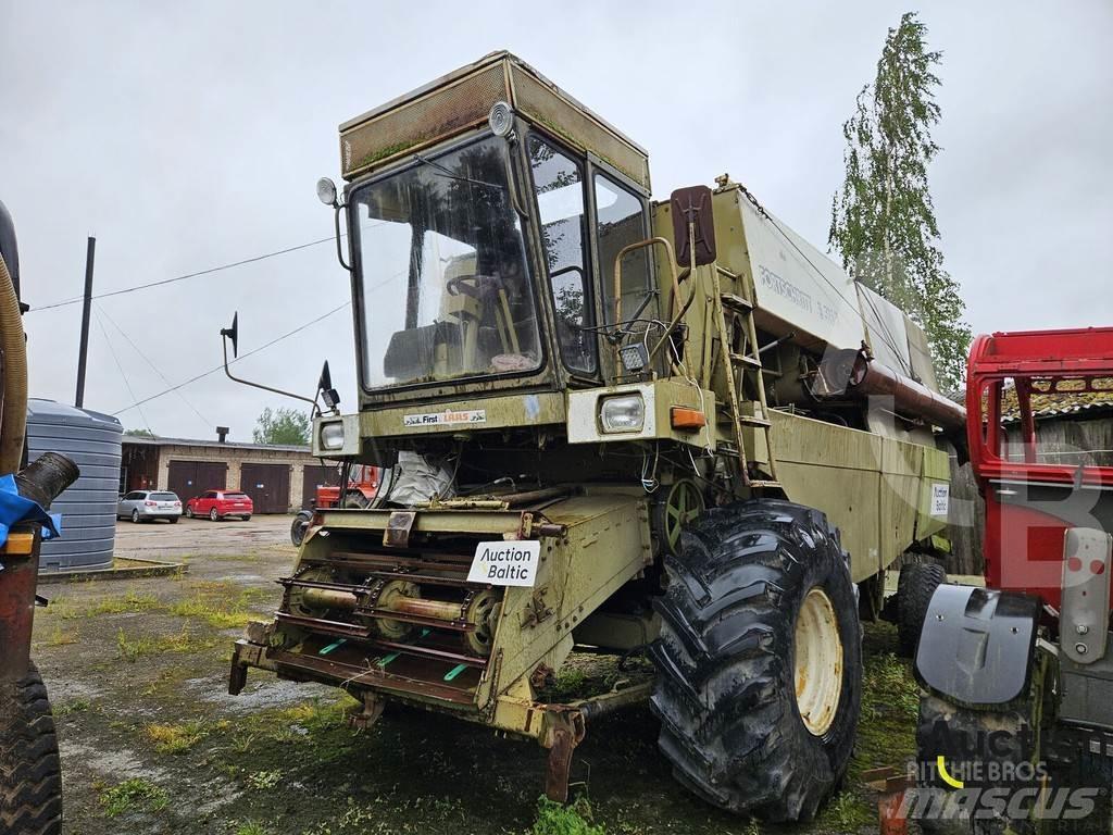 Fortschritt E 516 Mähdrescher