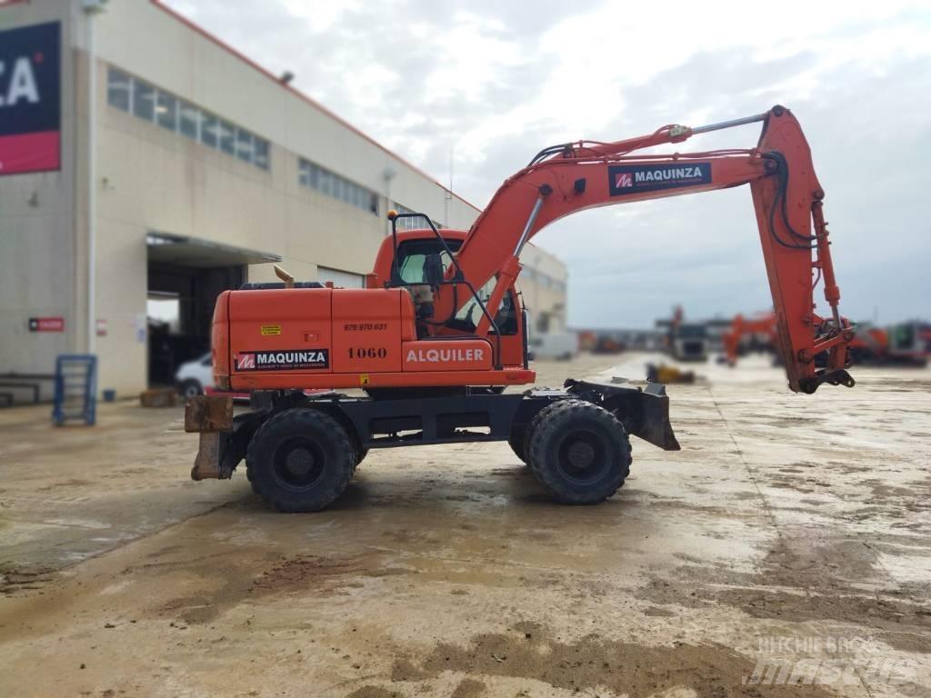 Doosan DX 140 W Mobilbagger