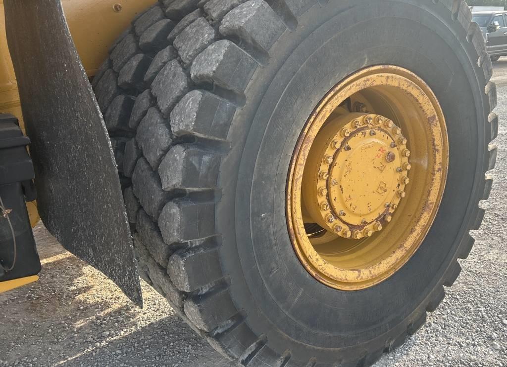 CAT 770 G Dumper - Knickgelenk