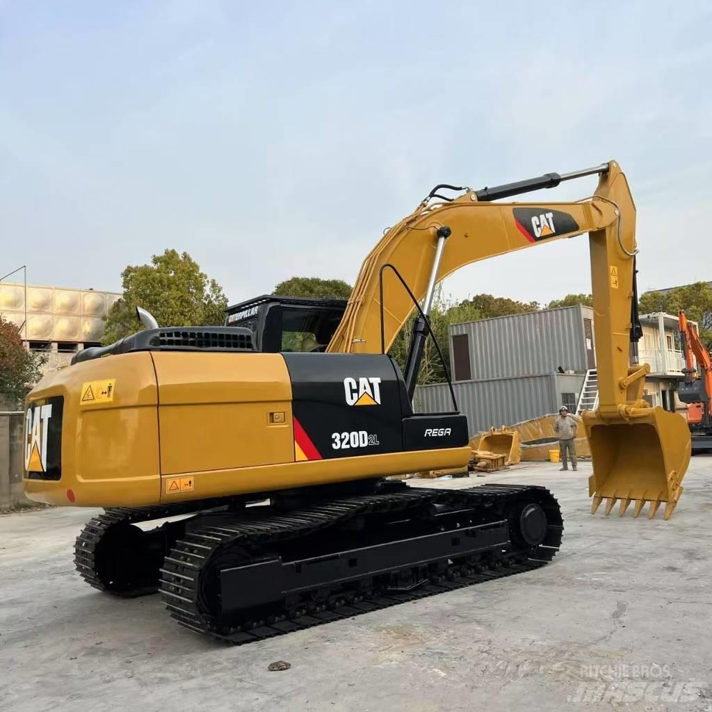 CAT 320D2 Midibagger  7t - 12t