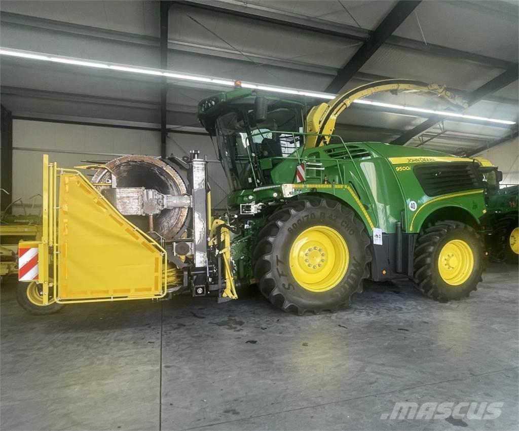 John Deere 9500 i Selbstfahrende Häcksler