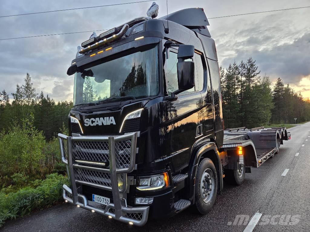 Scania R 450 Forsttransportfahrzeuge