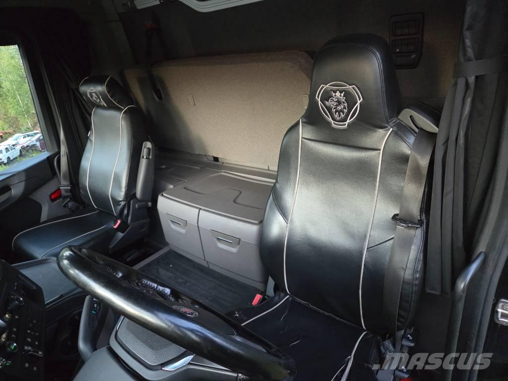 Scania R 450 Forsttransportfahrzeuge