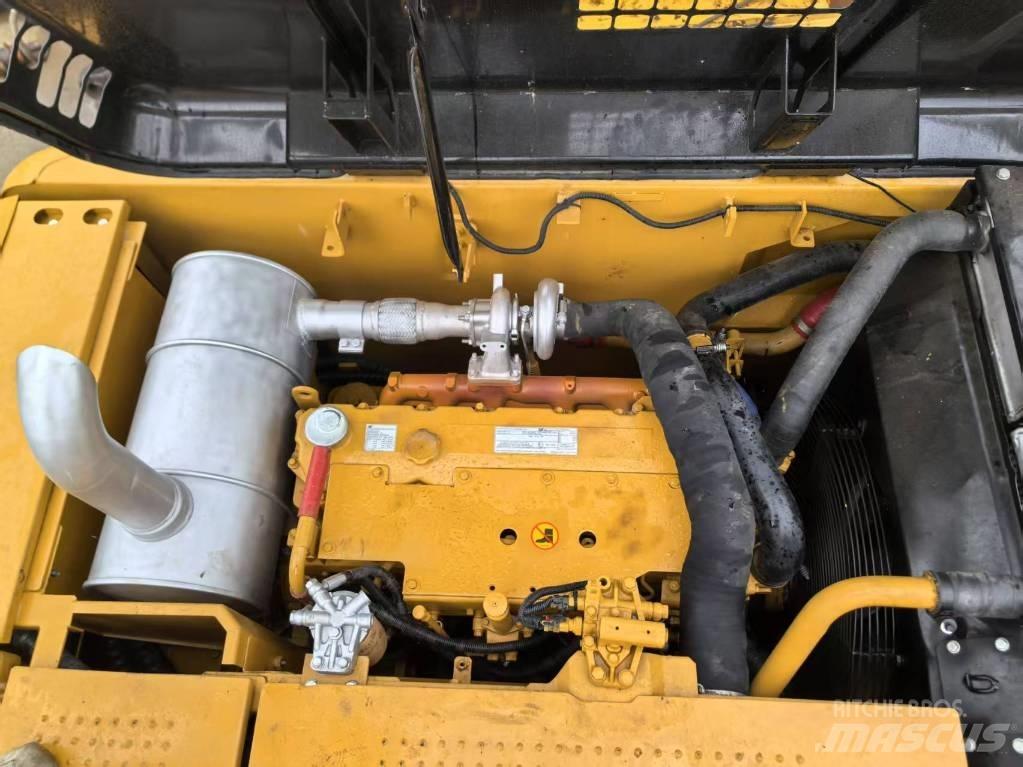 CAT 320D2 Midibagger  7t - 12t