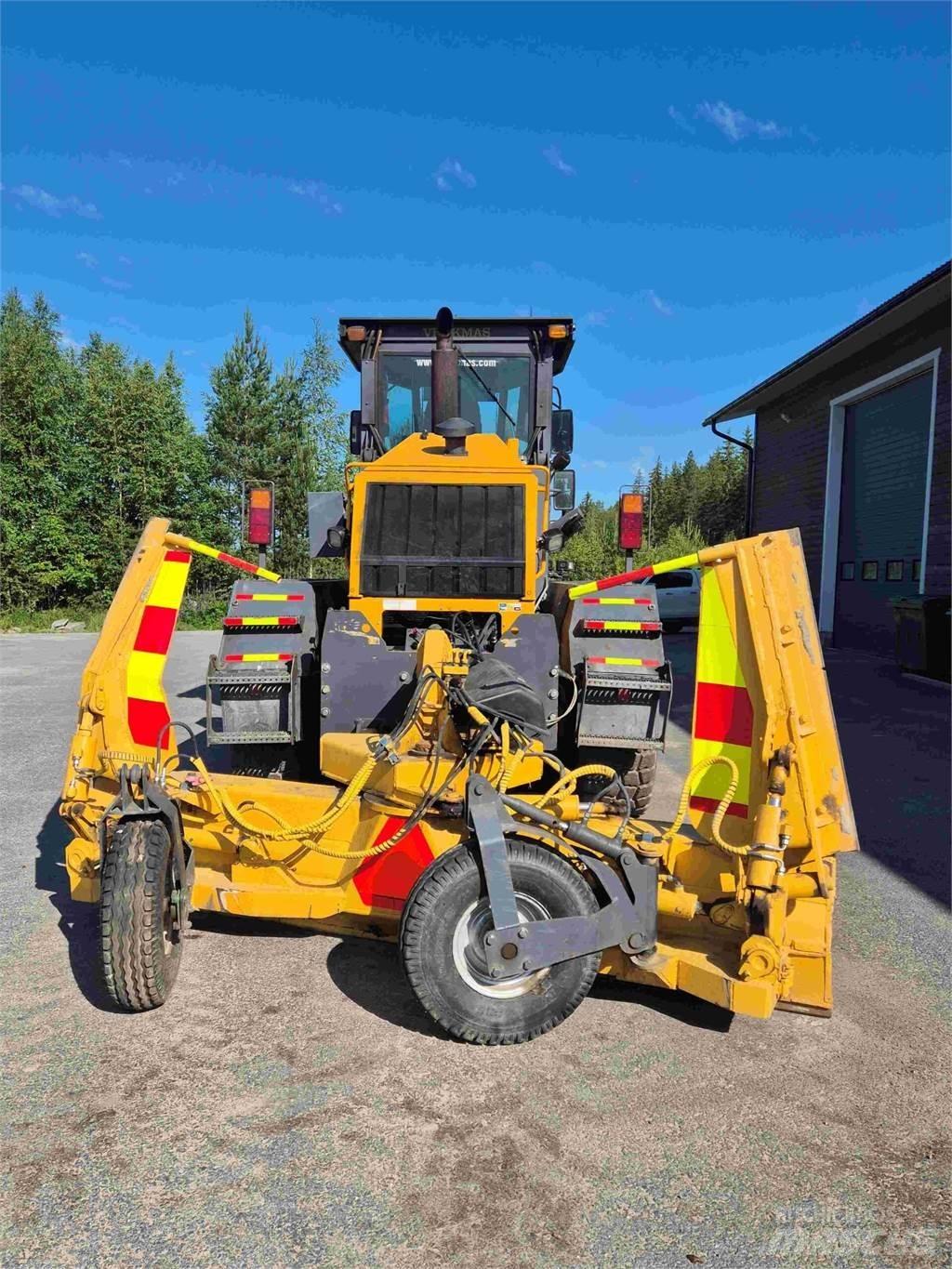 Veekmas RG 286 6WD Grader