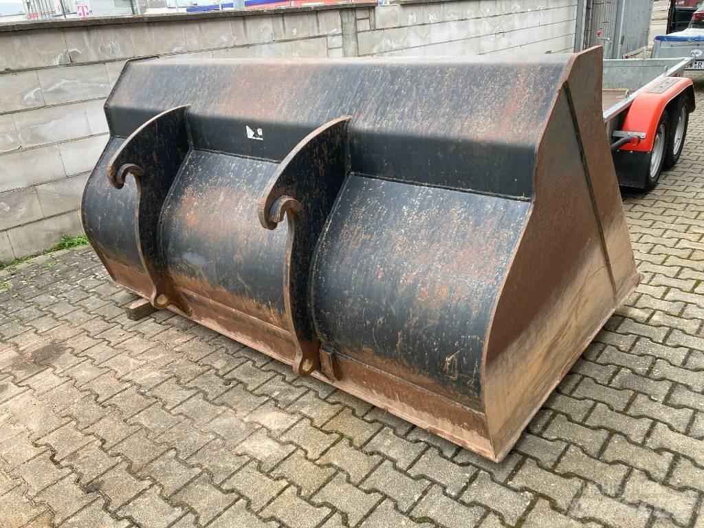 Volvo L70 / L90 Schaufeln