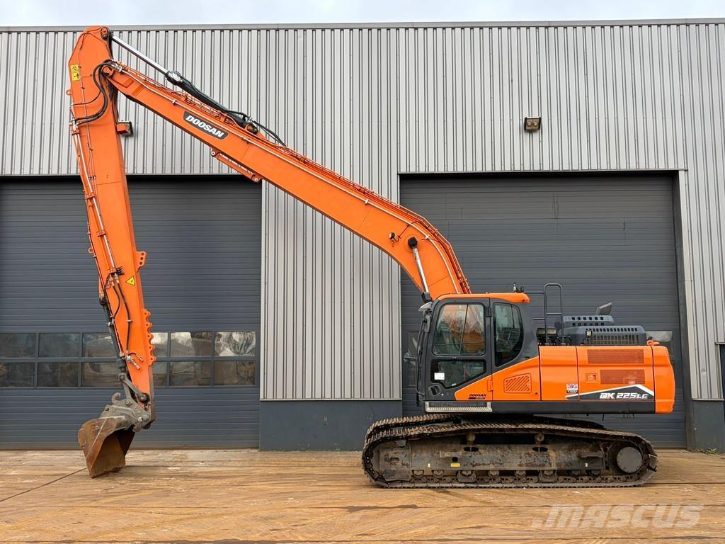 Doosan DX225LC-7 Raupenbagger