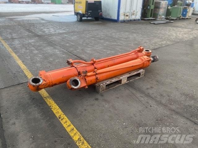 Fiat-Hitachi FH 450 Hydraulik