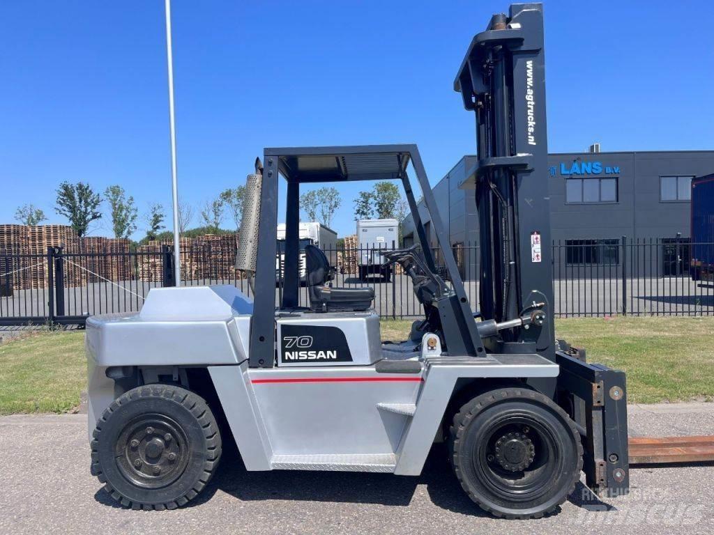Nissan VF05H70U Dieselstapler