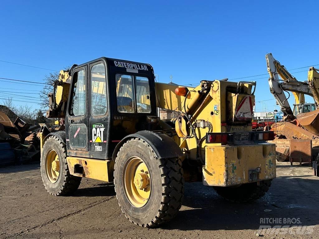 CAT TH 83 Teleskoplader für Landwirtschaft