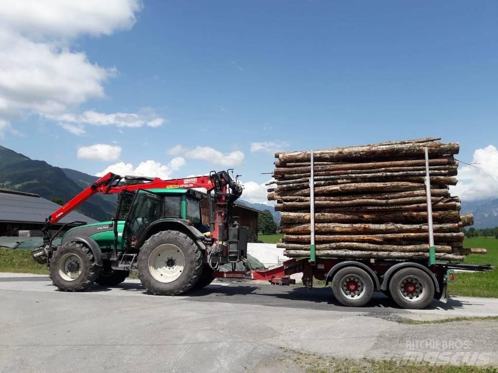 Valtra T 151 E HT Forsttraktoren