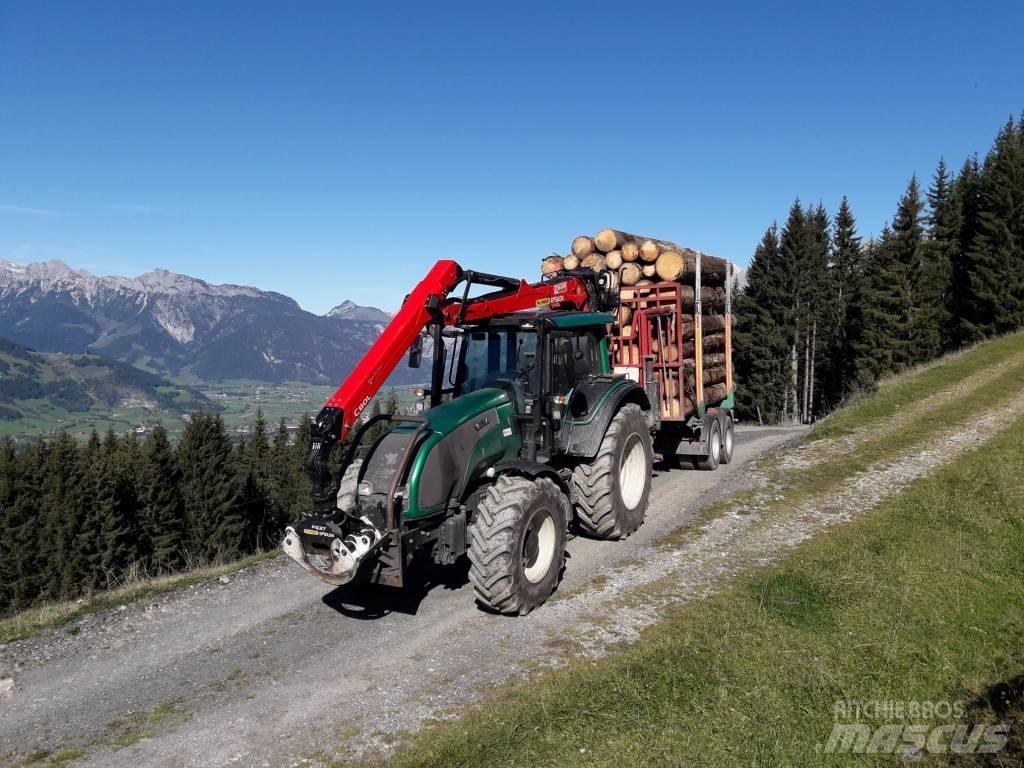 Valtra T 151 E HT Forsttraktoren
