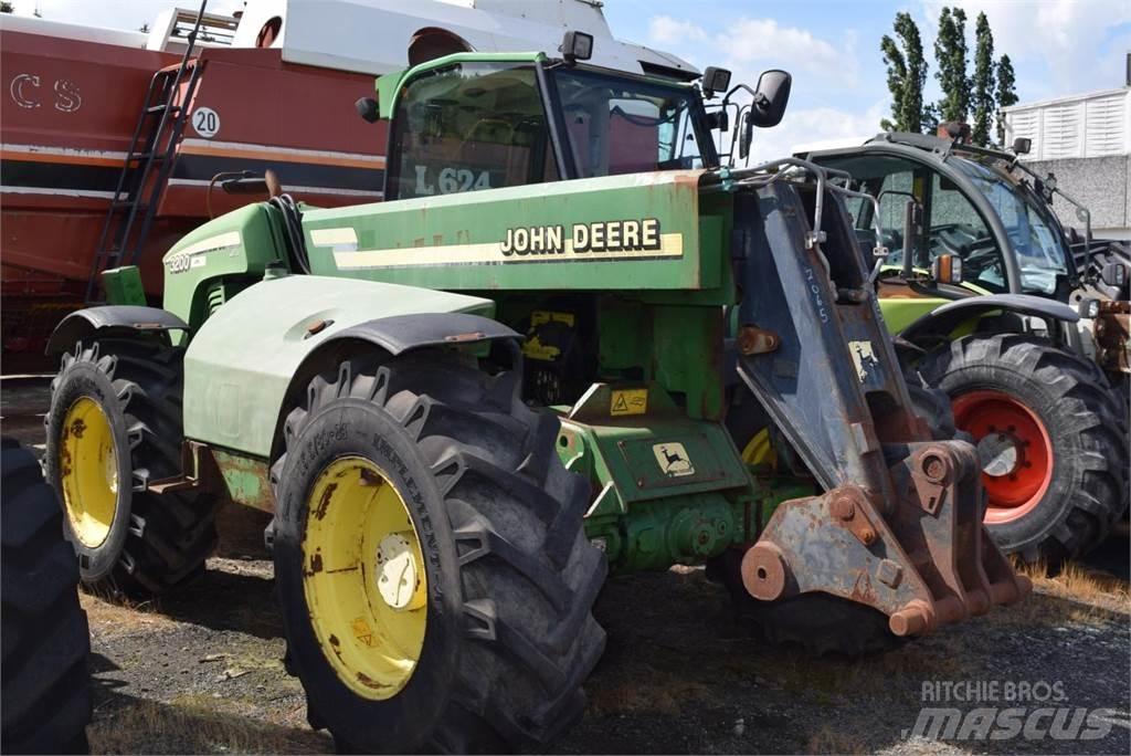 John Deere 3200 Teleskopbühnen