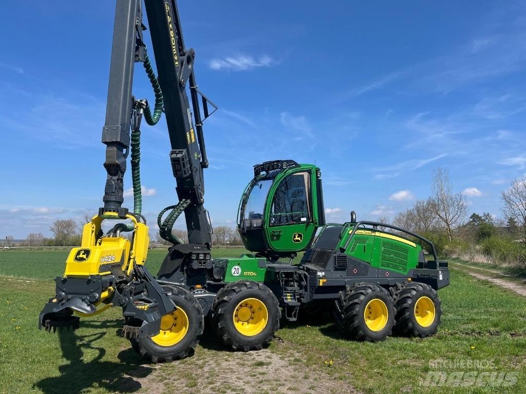 John Deere 1170G Harvester