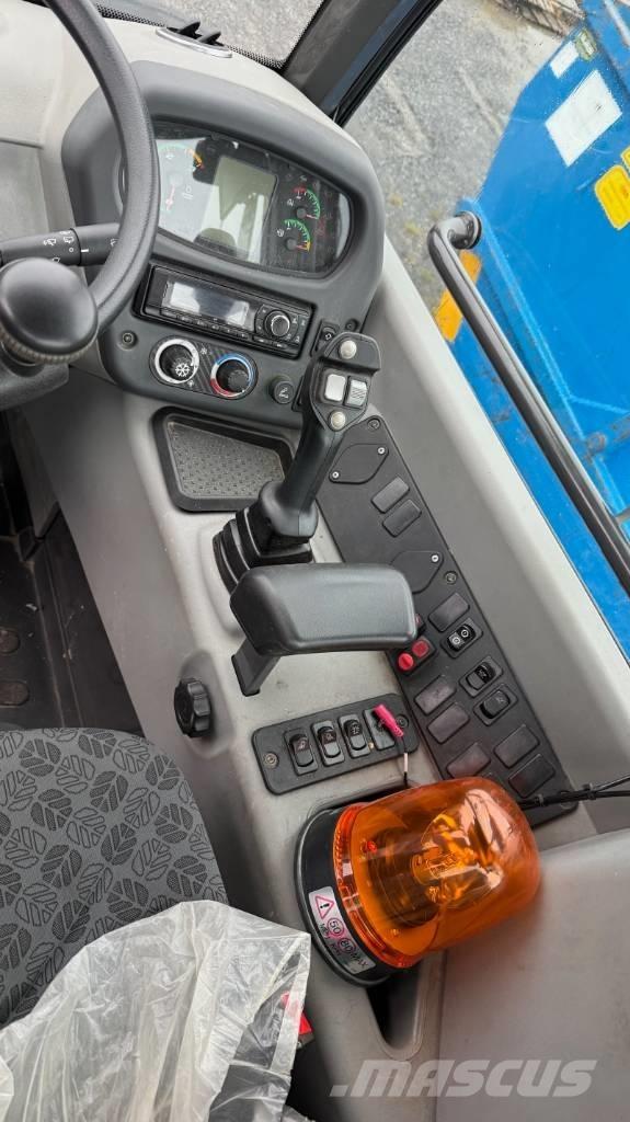 New Holland W70C Radlader